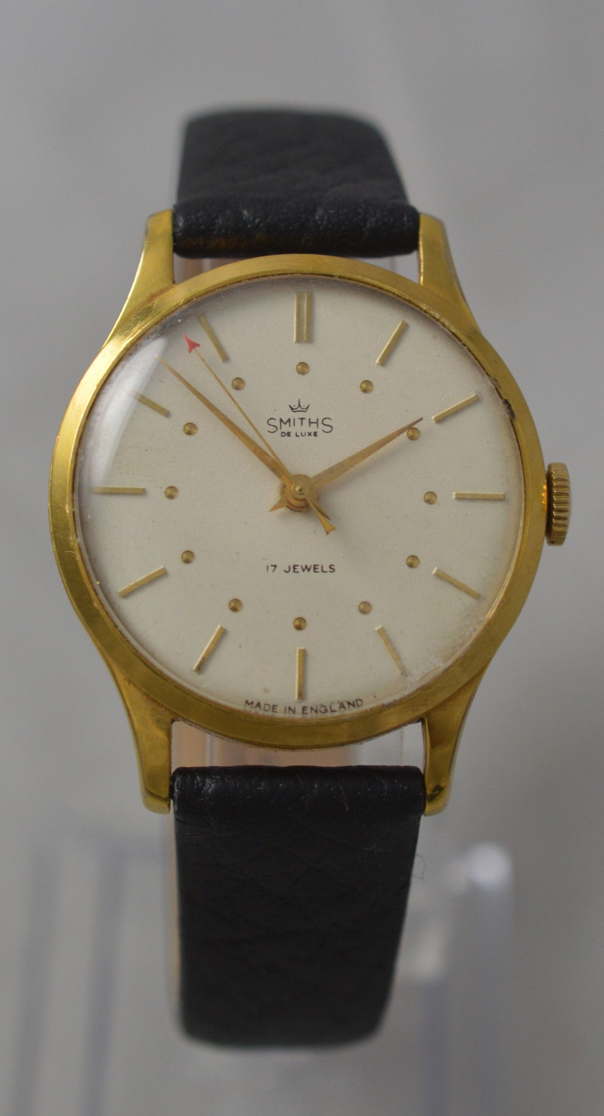 1955 Smiths De Luxe Wristwatch - Blog